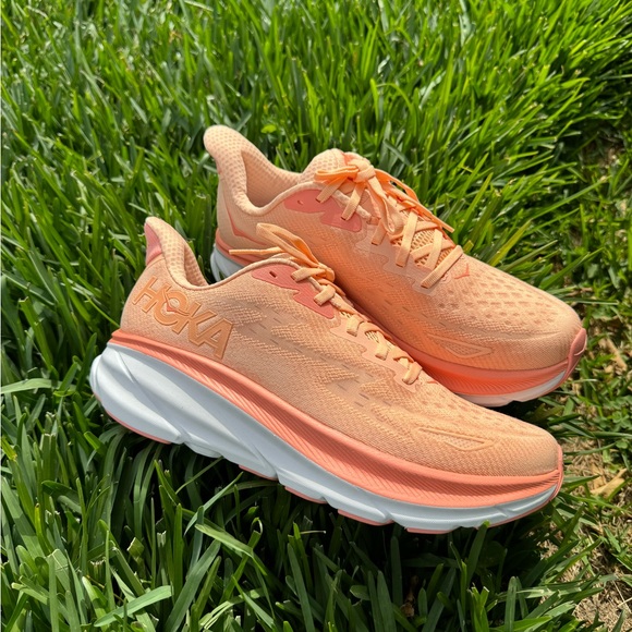 Hoka Clifton 9 Cantaloupe / White women size    10 new with box - Picture 4 of 17